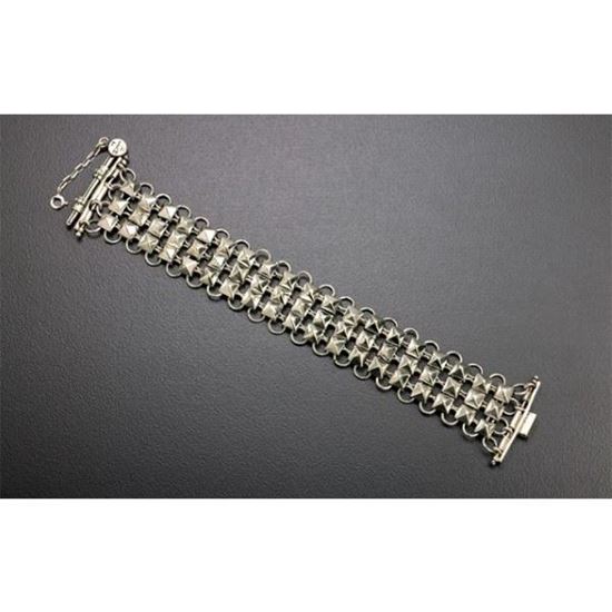 media.product.imagealternatetextformat.details