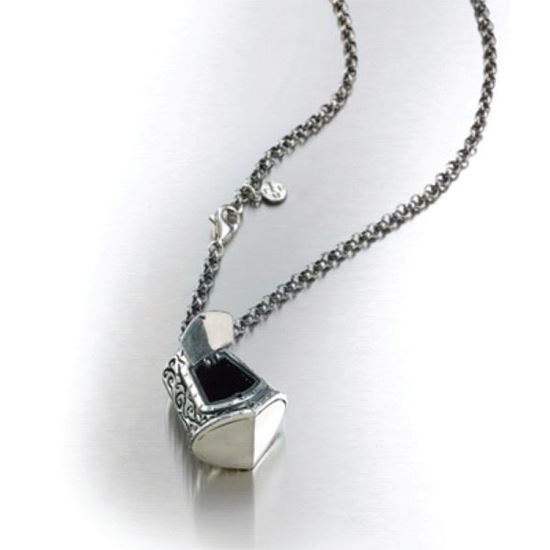 media.product.imagealternatetextformat.details