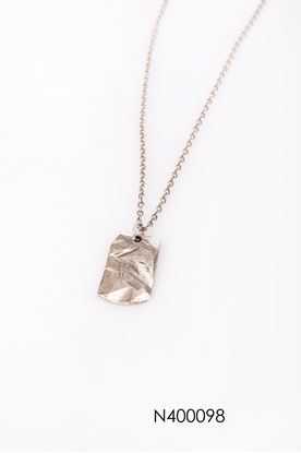 media.product.imagealternatetextformat