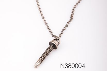 media.product.imagealternatetextformat