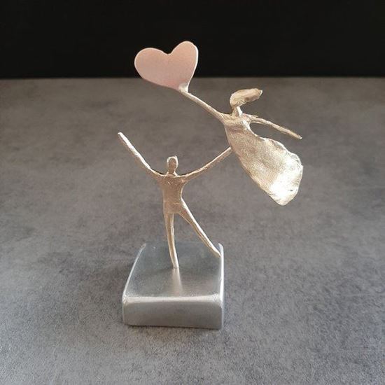 media.product.imagealternatetextformat.details