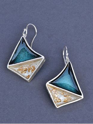 Picture of silver handmade earrings triangle