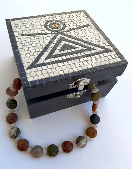 media.product.imagealternatetextformat.details