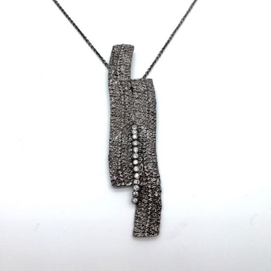 media.product.imagealternatetextformat.details