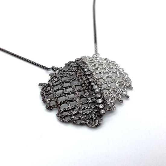 media.product.imagealternatetextformat.details