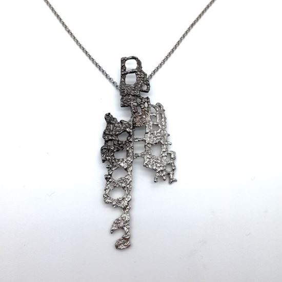 media.product.imagealternatetextformat.details