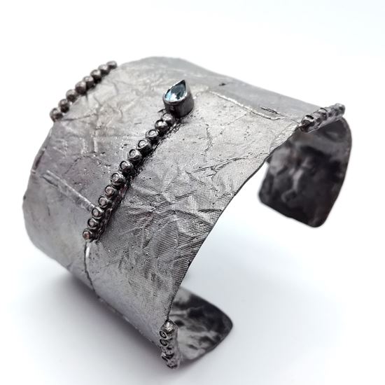 media.product.imagealternatetextformat.details