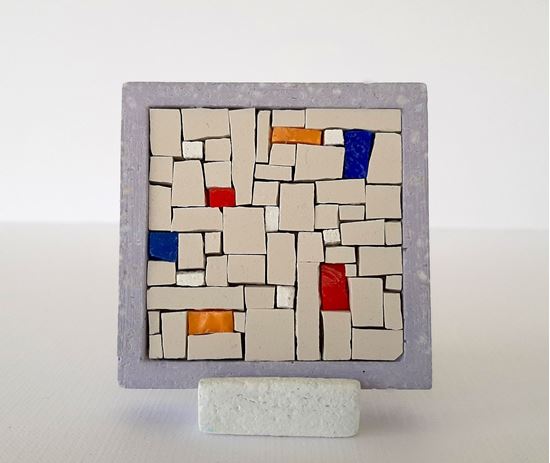 media.product.imagealternatetextformat.details