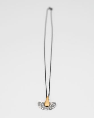 media.product.imagealternatetextformat