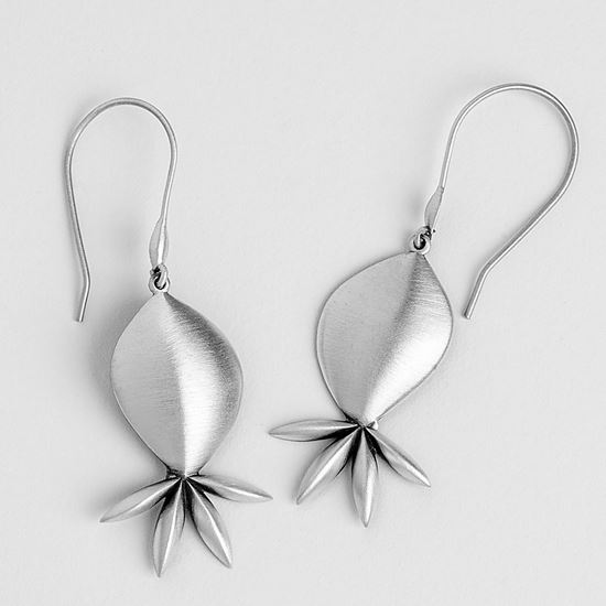 media.product.imagealternatetextformat.details