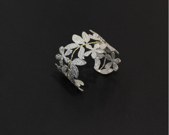 media.product.imagealternatetextformat.details