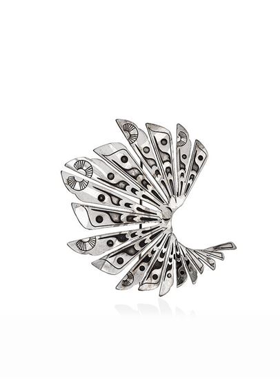 Picture of BROOCH SINGLE FAN WING OF THE TOTEM