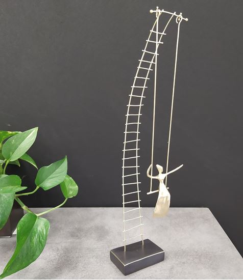 media.product.imagealternatetextformat.details