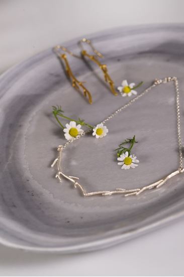 media.product.imagealternatetextformat.details