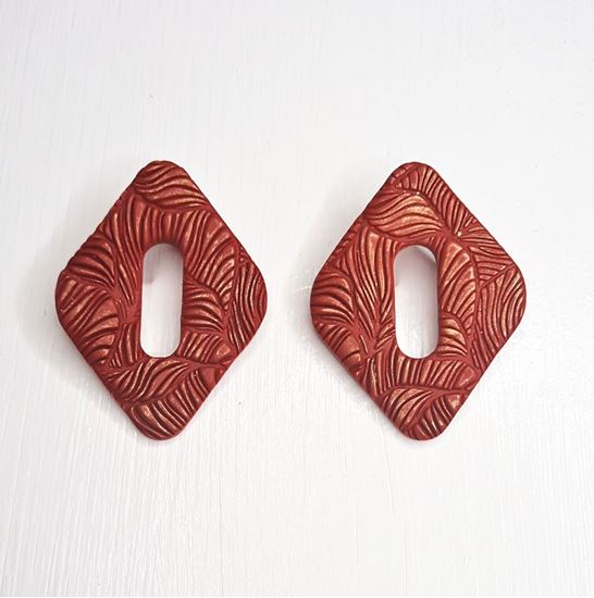 media.product.imagealternatetextformat.details