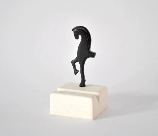 media.product.imagealternatetextformat.details